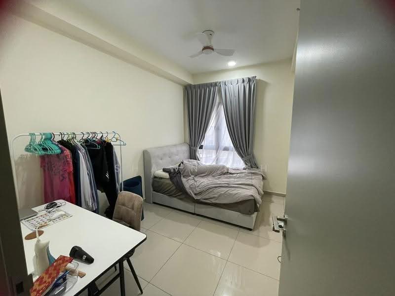Kediaman Servis untuk Disewa di D'Vervain - Shawn Loh - Bedroom - PropertyGuru.com.my