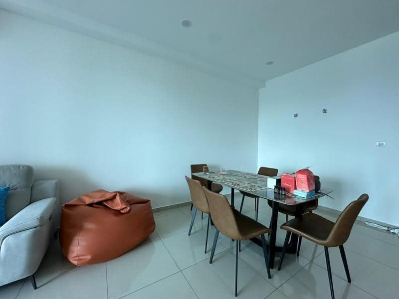 Kondominium untuk Dijual di Waterside Residence - S J Foo - Living Room - PropertyGuru.com.my