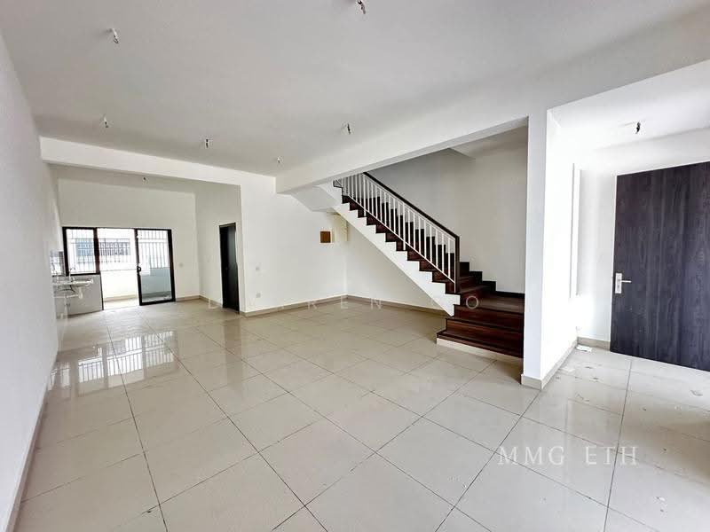 2-storey Terraced House for Sale in Bandar Bukit Raja (Klang) - Darren Go - Living Room - PropertyGuru.com.my
