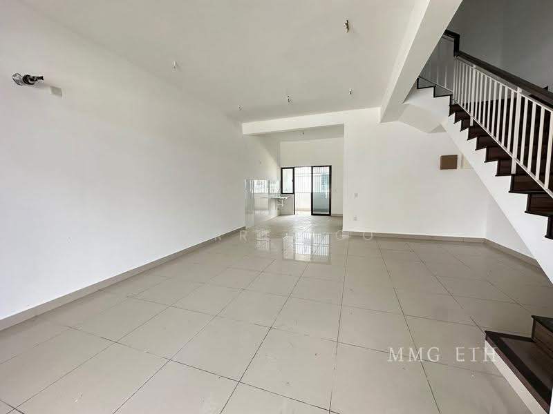 2-storey Terraced House for Sale in Bandar Bukit Raja (Klang) - Darren Go - Living Room - PropertyGuru.com.my