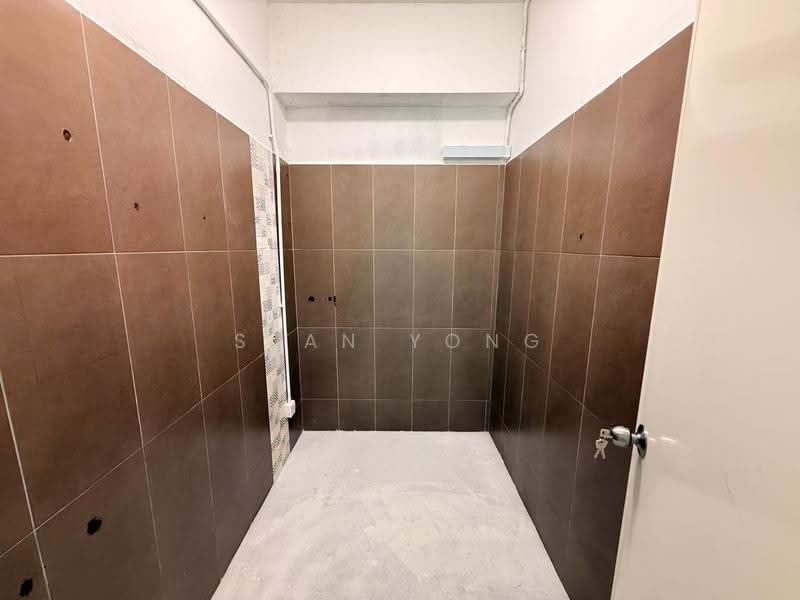 Office for Rent in Seksyen 19 (Petaling Jaya) - Sean Yong - Bathroom - PropertyGuru.com.my