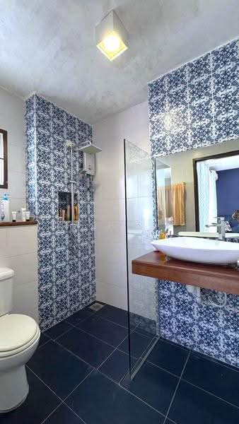 Rumah Teres 2-Tingkat untuk Dijual di Taman Nusa Idaman (Iskandar Puteri (Nusajaya)) - Karl Lim - Bathroom - PropertyGuru.com.my