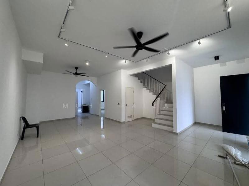 Rumah Teres 2-Tingkat untuk Disewa di Bandar Baru Bangi (Selangor) - Mohd Faizal - Living Room - PropertyGuru.com.my
