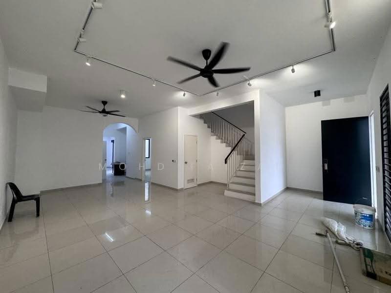 Rumah Teres 2-Tingkat untuk Disewa di Bandar Baru Bangi (Selangor) - Mohd Faizal - Living Room - PropertyGuru.com.my