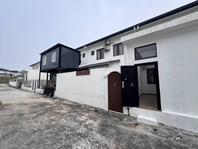 Rumah Teres 2-Tingkat untuk Disewa di Bandar Baru Bangi (Selangor) - Mohd Faizal - Exterior - PropertyGuru.com.my