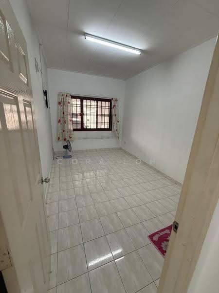 1-storey Terraced House for Rent in Bandar Baru Permas Jaya (Permas Jaya) - Cora Loh - Interior - PropertyGuru.com.my