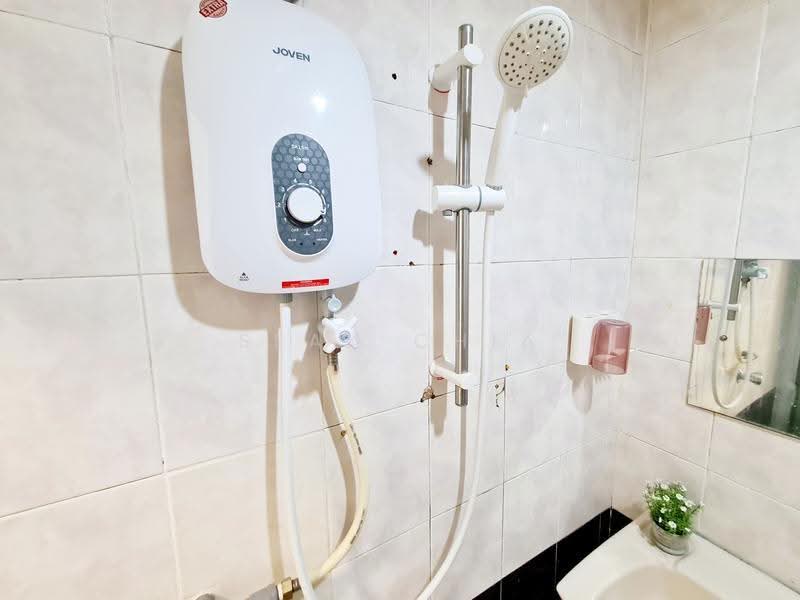 Condominium for Sale at Endah Regal Condominium - Sean Chia - Bathroom - PropertyGuru.com.my