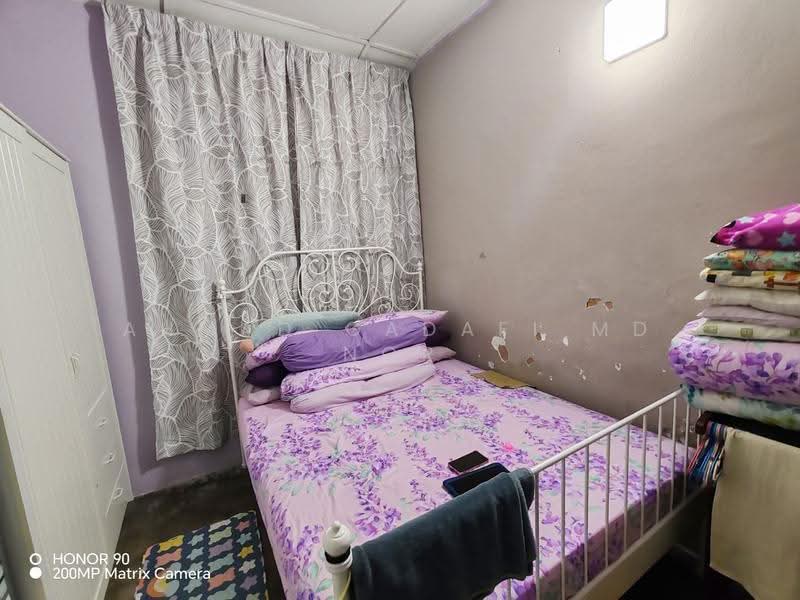 Rumah Teres 1-Tingkat untuk Dijual di Taman Melewar (Gombak) - Ahmad Gadafi Md Nor - Bedroom - PropertyGuru.com.my