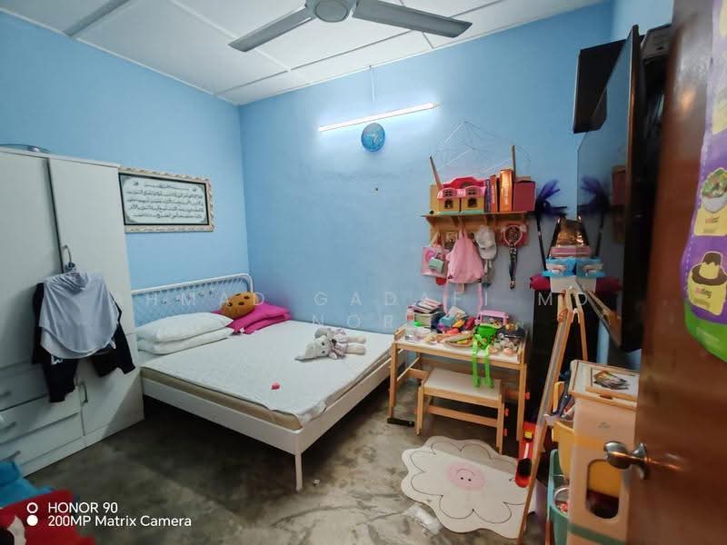 Rumah Teres 1-Tingkat untuk Dijual di Taman Melewar (Gombak) - Ahmad Gadafi Md Nor - Bedroom - PropertyGuru.com.my