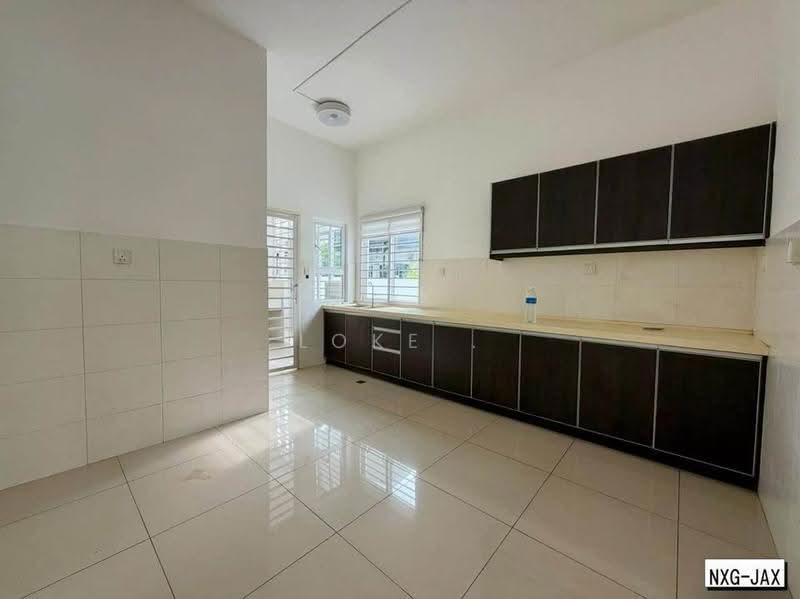 Semi-Detached House for Sale in Setia Damai (Setia Alam) - Loke . - Kitchen - PropertyGuru.com.my