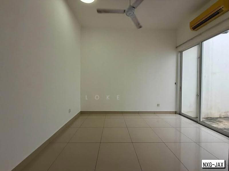 Semi-Detached House for Sale in Setia Damai (Setia Alam) - Loke . - Living Room - PropertyGuru.com.my