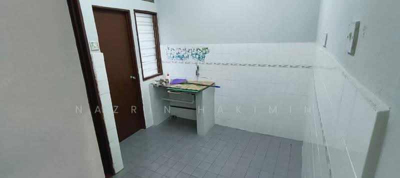 Rumah Teres untuk Dijual di Rawang (Selangor) - Nazrin Hakimin - Kitchen - PropertyGuru.com.my