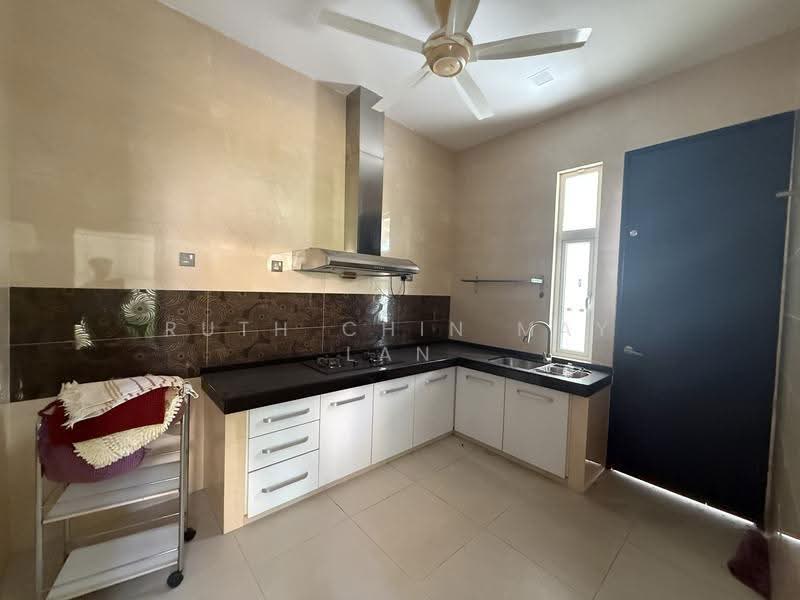 Rumah Banglo untuk Dijual di Bandar Mahkota Cheras (Cheras) - Ruth Chin May Lan - Kitchen - PropertyGuru.com.my
