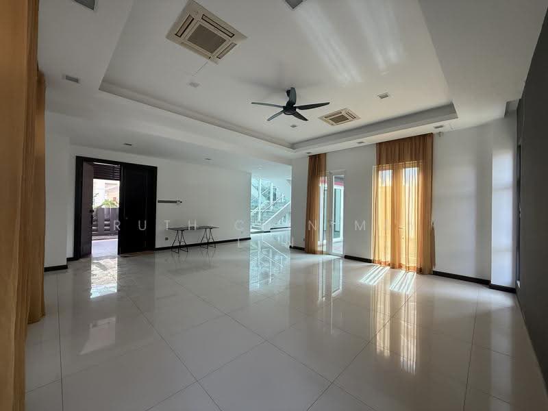 Rumah Banglo untuk Dijual di Bandar Mahkota Cheras (Cheras) - Ruth Chin May Lan - Living Room - PropertyGuru.com.my