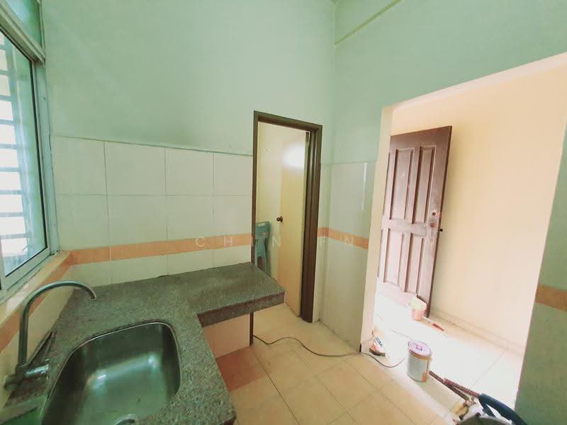 Pangsapuri untuk Disewa di Pangsapuri Bukit Beruang Bestari (University View) - CHIN FN - Kitchen - PropertyGuru.com.my