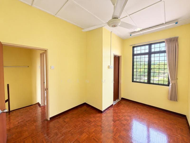 Rumah Teres 2-Tingkat untuk Dijual di Taman Putra Perdana (Puchong) - Igen Mak - Bedroom - PropertyGuru.com.my