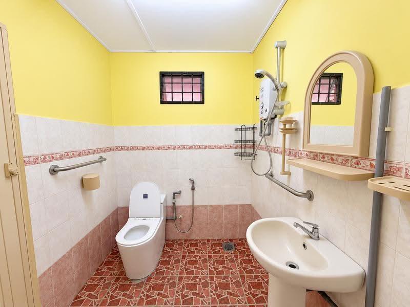 Rumah Teres 2-Tingkat untuk Dijual di Taman Putra Perdana (Puchong) - Igen Mak - Bathroom - PropertyGuru.com.my