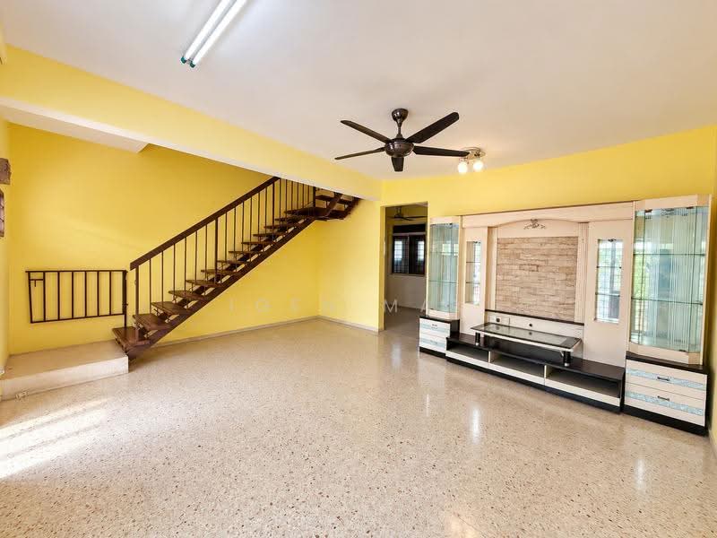 Rumah Teres 2-Tingkat untuk Dijual di Taman Putra Perdana (Puchong) - Igen Mak - Living Room - PropertyGuru.com.my