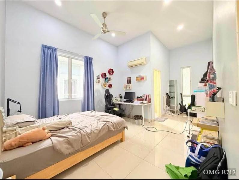 Semi-Detached House for Sale in Setia Damai (Setia Alam) - Loke . - Bedroom - PropertyGuru.com.my