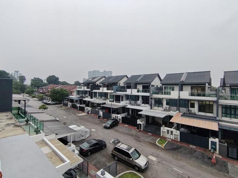 Rumah Teres 2.5-Tingkat untuk Disewa di TAMAN PUCHONG UTAMA (Puchong) - Sofia Wong - Exterior - PropertyGuru.com.my