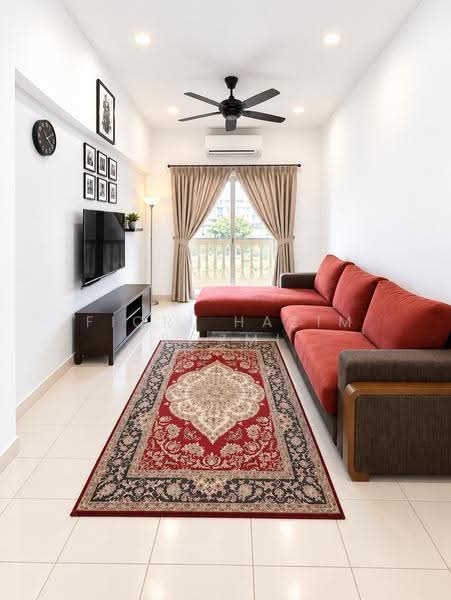 Pangsapuri untuk Disewa di Pangsapuri Sri Cempaka - Fiqri Hazim Rozmi - Living Room - PropertyGuru.com.my