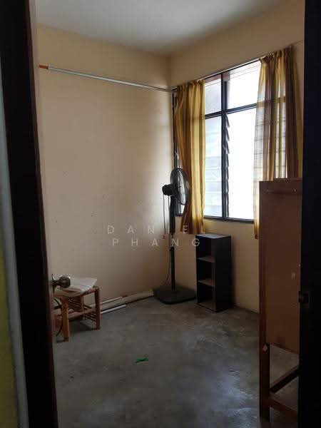 Flat for Sale at Taman Jubilee Phase 2 - Daniel Phang - Interior - PropertyGuru.com.my