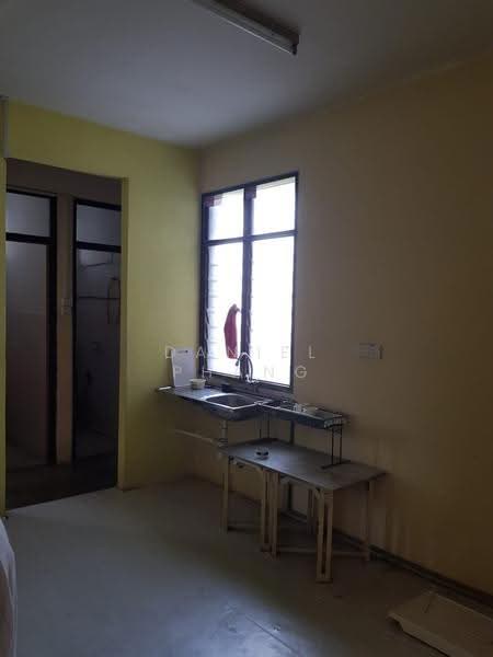 Flat for Sale at Taman Jubilee Phase 2 - Daniel Phang - Kitchen - PropertyGuru.com.my