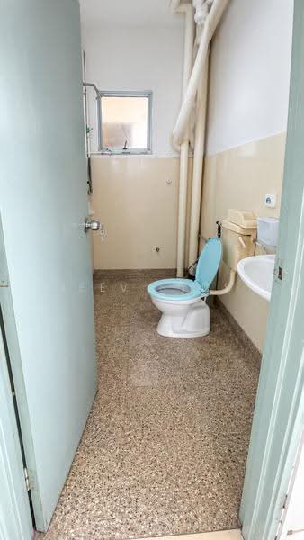 Pangsapuri untuk Disewa di Sri Pinang Villa - Jeev Syds - Bathroom - PropertyGuru.com.my
