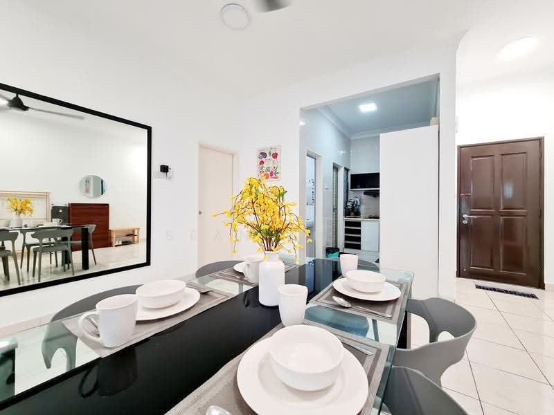 Service Residence for Sale at Serviced Residence @ Casa Tiara - Sean Chia - Dining Room - PropertyGuru.com.my