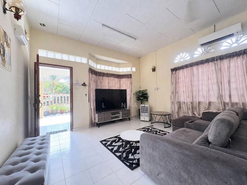 Rumah Banglo untuk Dijual di Batu Caves (Kuala Lumpur) - Amirul Nasyriq - Living Room - PropertyGuru.com.my
