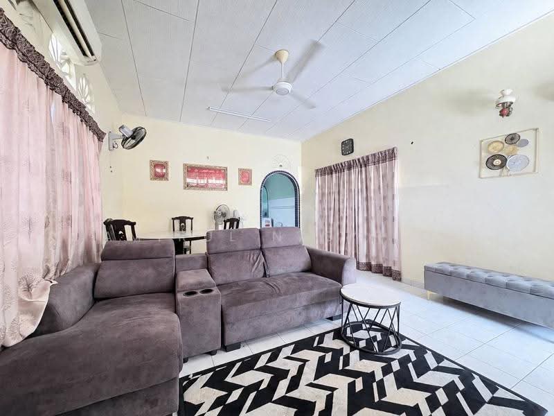 Rumah Banglo untuk Dijual di Batu Caves (Kuala Lumpur) - Amirul Nasyriq - Living Room - PropertyGuru.com.my