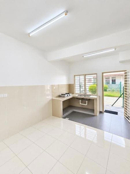 2-storey Terraced House for Sale in Kuala Selangor (Selangor) - Zul Hasif - Kitchen - PropertyGuru.com.my