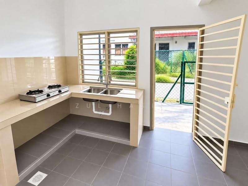 2-storey Terraced House for Sale in Kuala Selangor (Selangor) - Zul Hasif - Kitchen - PropertyGuru.com.my