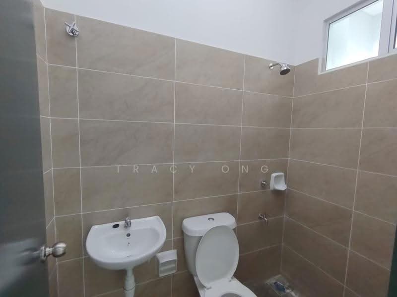 Rumah Teres 2-Tingkat untuk Disewa di Bandar Dato Onn (Tebrau) - Tracy Ong - Bathroom - PropertyGuru.com.my
