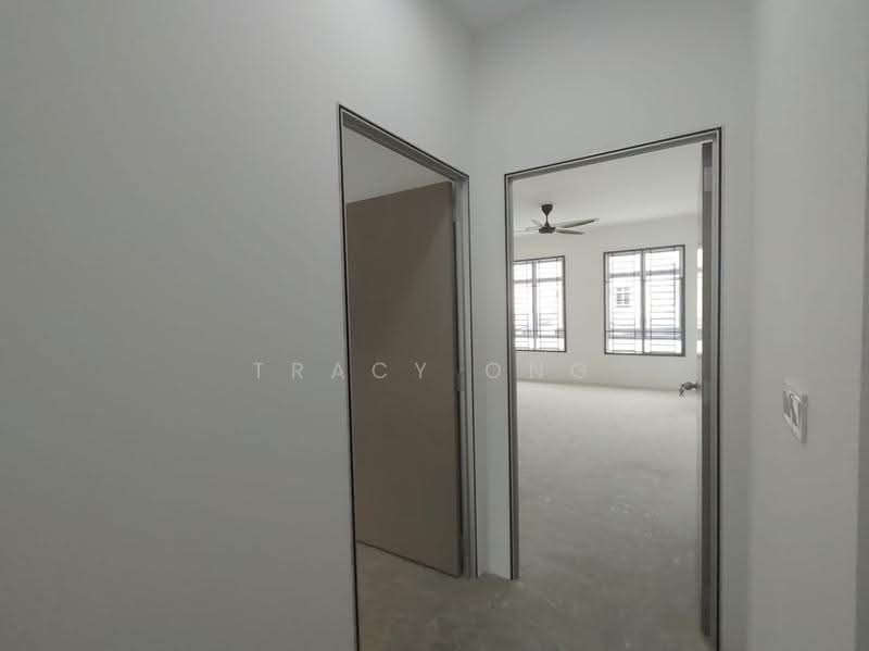 Rumah Teres 2-Tingkat untuk Disewa di Bandar Dato Onn (Tebrau) - Tracy Ong - Living Room - PropertyGuru.com.my