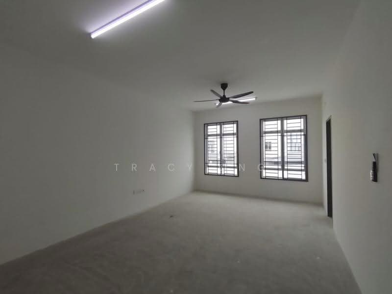 Rumah Teres 2-Tingkat untuk Disewa di Bandar Dato Onn (Tebrau) - Tracy Ong - Living Room - PropertyGuru.com.my