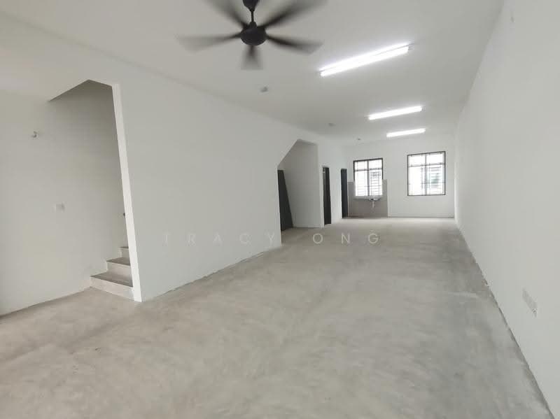 Rumah Teres 2-Tingkat untuk Disewa di Bandar Dato Onn (Tebrau) - Tracy Ong - Living Room - PropertyGuru.com.my