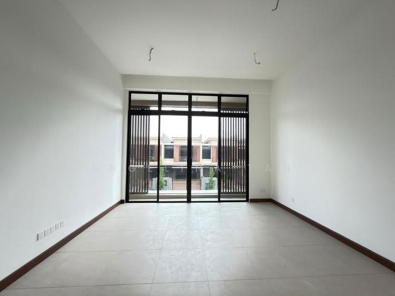2-storey Terraced House for Sale in Puteri Harbour (Iskandar Puteri (Nusajaya)) - Angelina Tan - Living Room - PropertyGuru.com.my