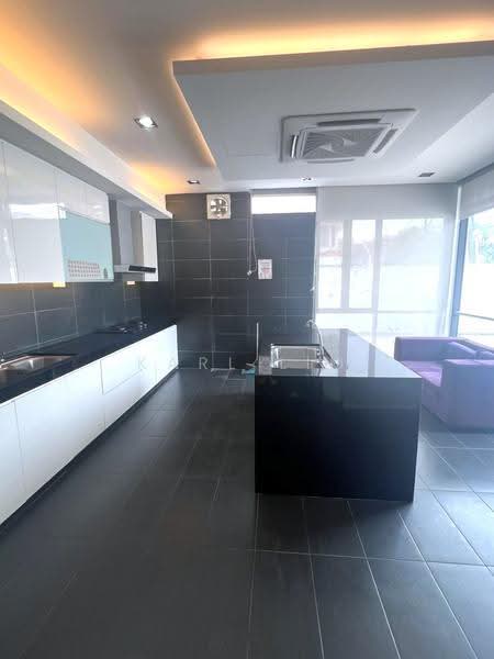 Rumah Banglo untuk Dijual di Taman Suria (Johor Bahru) - Karl Lim - Kitchen - PropertyGuru.com.my