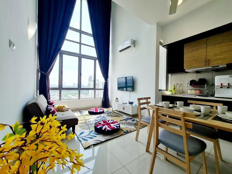 Kediaman Servis untuk Dijual di Vega Residensi 1 - Sean Chia - Living Room - PropertyGuru.com.my