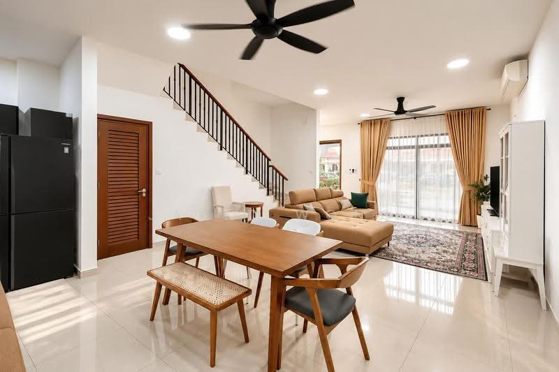 Rumah Teres 2-Tingkat untuk Dijual di Cyberjaya (Selangor) - Jared Wong - Living Room - PropertyGuru.com.my