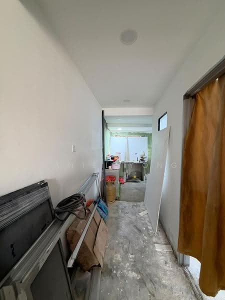 2-storey Terraced House for Sale in Taman Skudai Baru (Skudai) - Daniel Yong - Corridor - PropertyGuru.com.my