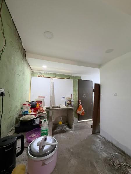 2-storey Terraced House for Sale in Taman Skudai Baru (Skudai) - Daniel Yong - Kitchen - PropertyGuru.com.my