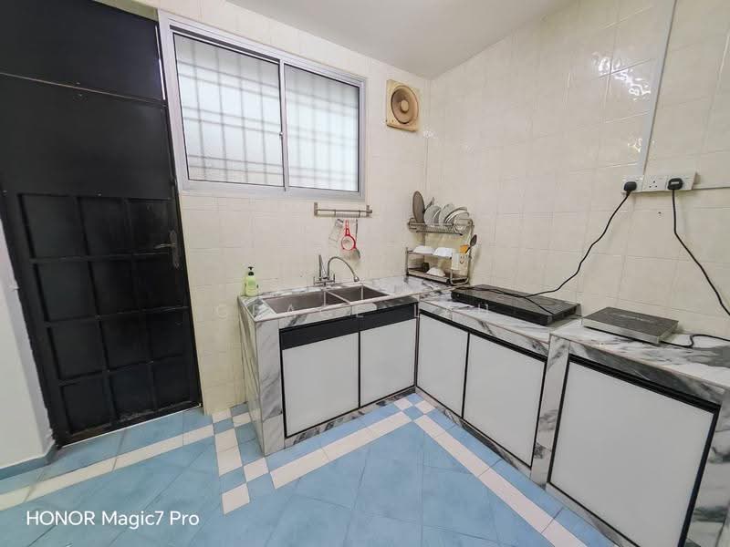 1-storey Terraced House for Rent in Taman Setia Indah (Tebrau) - Grace Lau - Kitchen - PropertyGuru.com.my