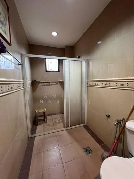 Rumah Berkembar untuk Dijual di Bandar Bukit Raja (Klang) - Amirul Nasyriq - Bathroom - PropertyGuru.com.my
