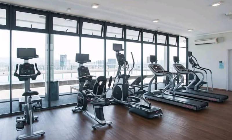 Kediaman Servis untuk Dijual di Dex Suites - Lisa Azila - Gym - PropertyGuru.com.my