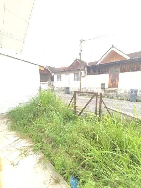 1-storey Terraced House for Sale in Taman Sri Lalang (Kota Tinggi) - Kelvin Koay - Exterior - PropertyGuru.com.my