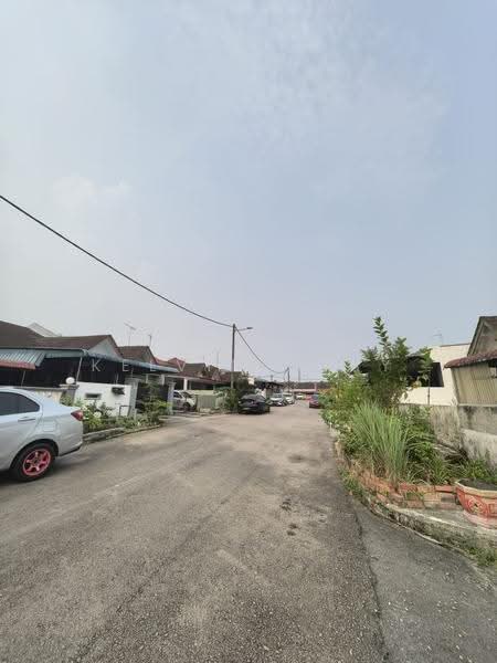1-storey Terraced House for Sale in Taman Sri Lalang (Kota Tinggi) - Kelvin Koay - Exterior - PropertyGuru.com.my