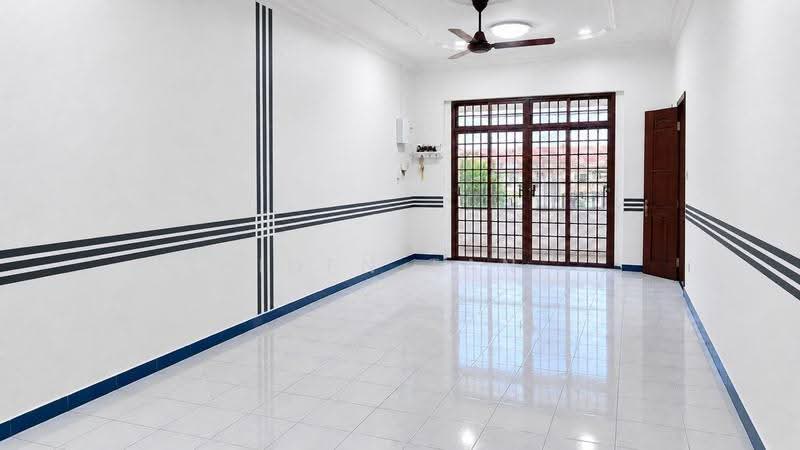 Rumah Teres 1-Tingkat untuk Dijual di Senai (Kulai) - Iden Tan - Living Room - PropertyGuru.com.my