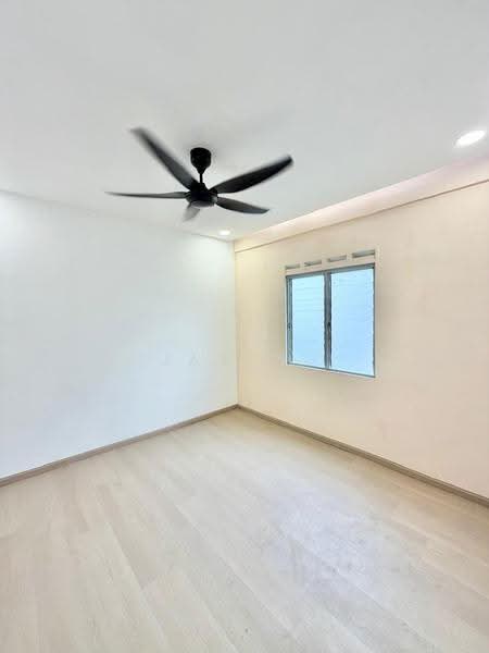 Rumah Flat untuk Dijual di Taman Bukit Tropika - JAN AU - Interior - PropertyGuru.com.my
